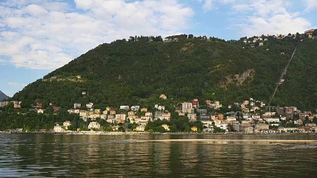 意大利夏日著名的科莫湖村山边全景4k视频素材