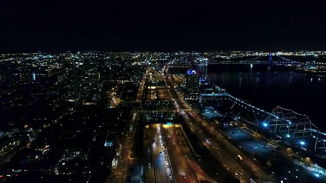 鸟瞰图中心城市费城及周边地区的夜晚视频素材