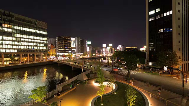 福冈中津的夜景和灯火通明的河流视频素材