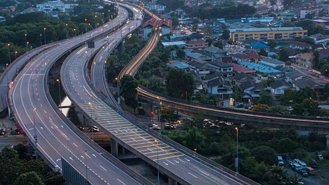 高速公路上交通的时间间隔视频素材