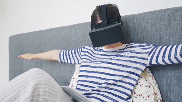 享受使用科技带来的乐趣。视频素材画面2