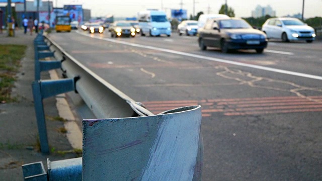 公路交通汽车视频素材画面1