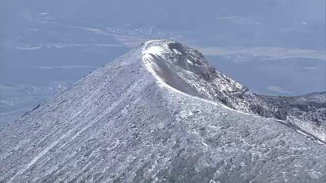 日本岩手雪山，高空视频素材