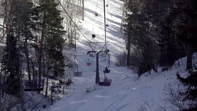 山里的索道视频素材画面2