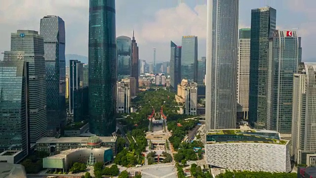 中国晴天广州市区天河区广场航拍全景4k时间间隔视频素材