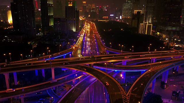 中国夜间照明上海著名交通路口航拍全景4k视频素材