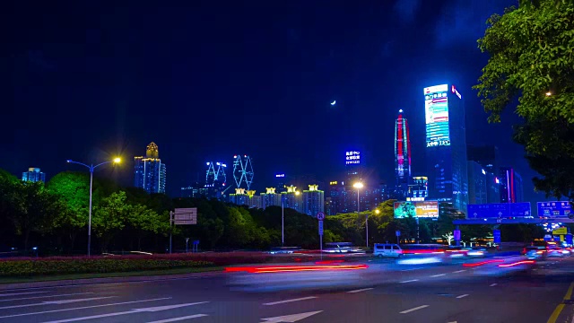 夜晚照亮了中国深圳市中心交通街道4k时间视频素材