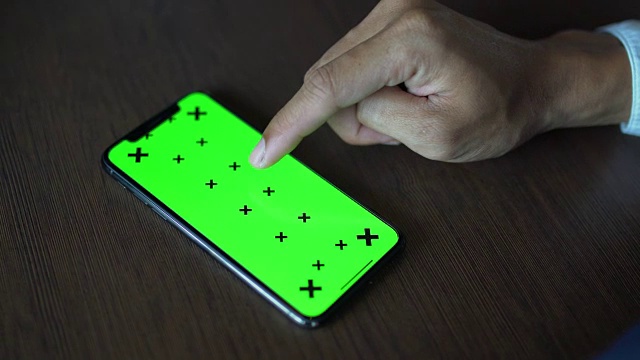 带有绿屏色度键的iPhone x视频素材画面2