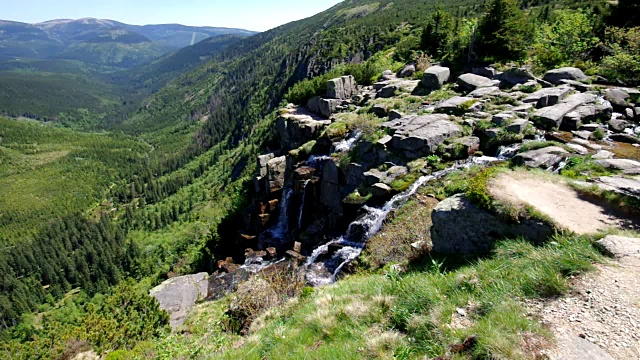 pantschfall瀑布pantschfall in the Giant Mountains, Czechia视频素材