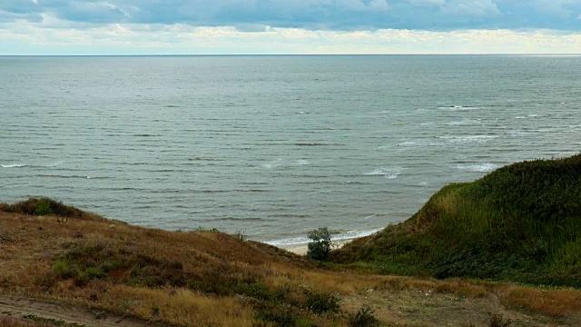 波海滩风暴视频素材