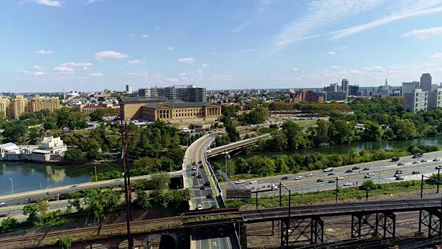 斯古吉尔河上空费城市区的鸟瞰图。视频素材