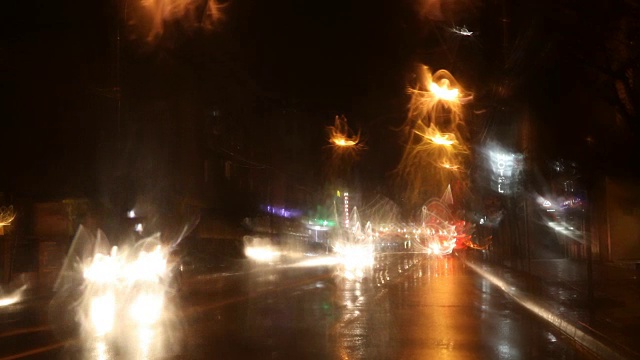 雨夜的交通视频素材