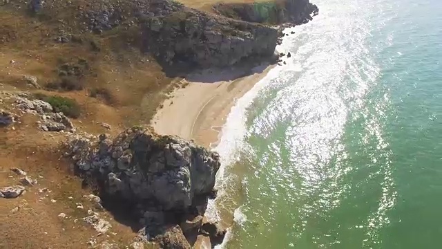 天线:岩石海岸视频素材