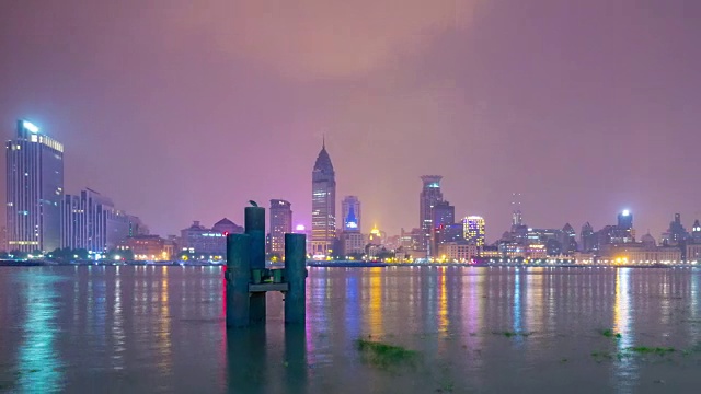 夜光照亮上海市景滨江湾全景，4k时间流逝中国视频素材