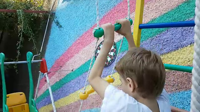 儿童户外体育活动视频素材画面3