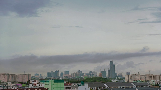美丽的暴风雨和乌云视频素材画面3