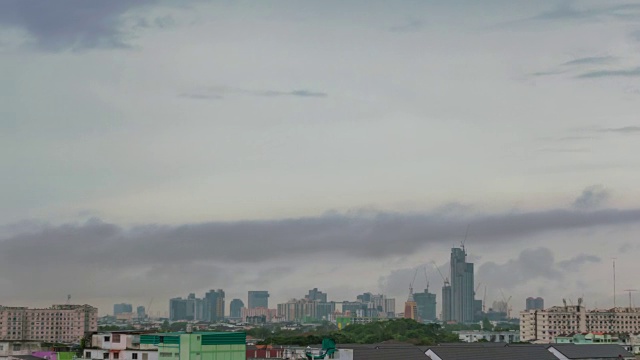 美丽的暴风雨和乌云视频素材画面1