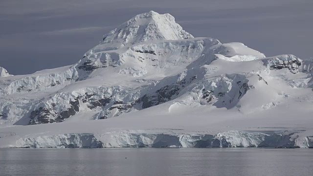 南极洲雪峰视频素材