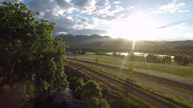 夕阳下的静溪视频下载