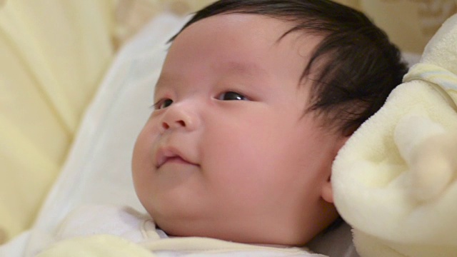 6个月男婴视频素材画面2