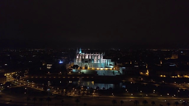 夜景鸟瞰图圣玛丽亚大教堂帕尔马视频素材