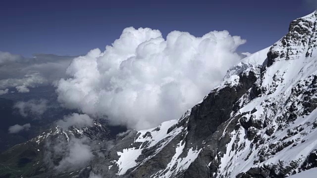 淘金-瑞士高山少女区视频素材